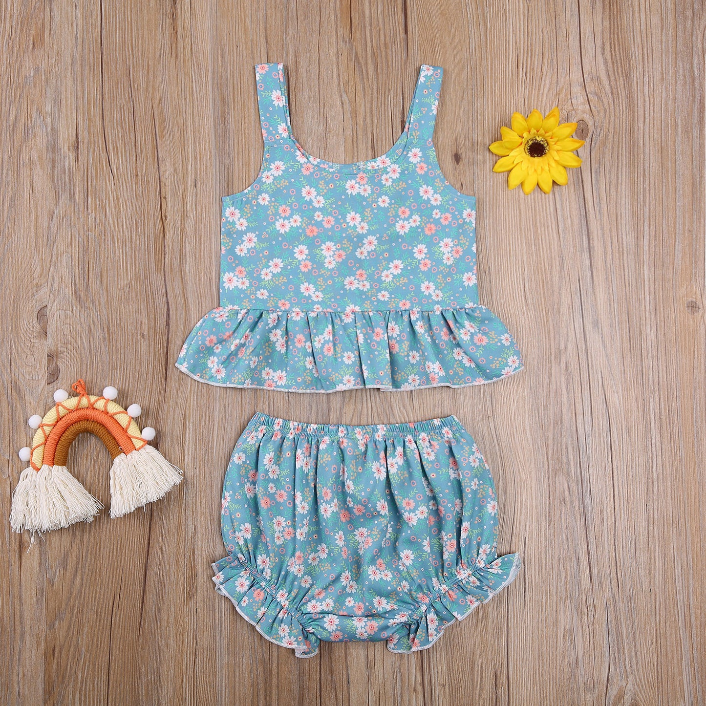 2 Pc -  Small Daisy Print Camisole + Shorts