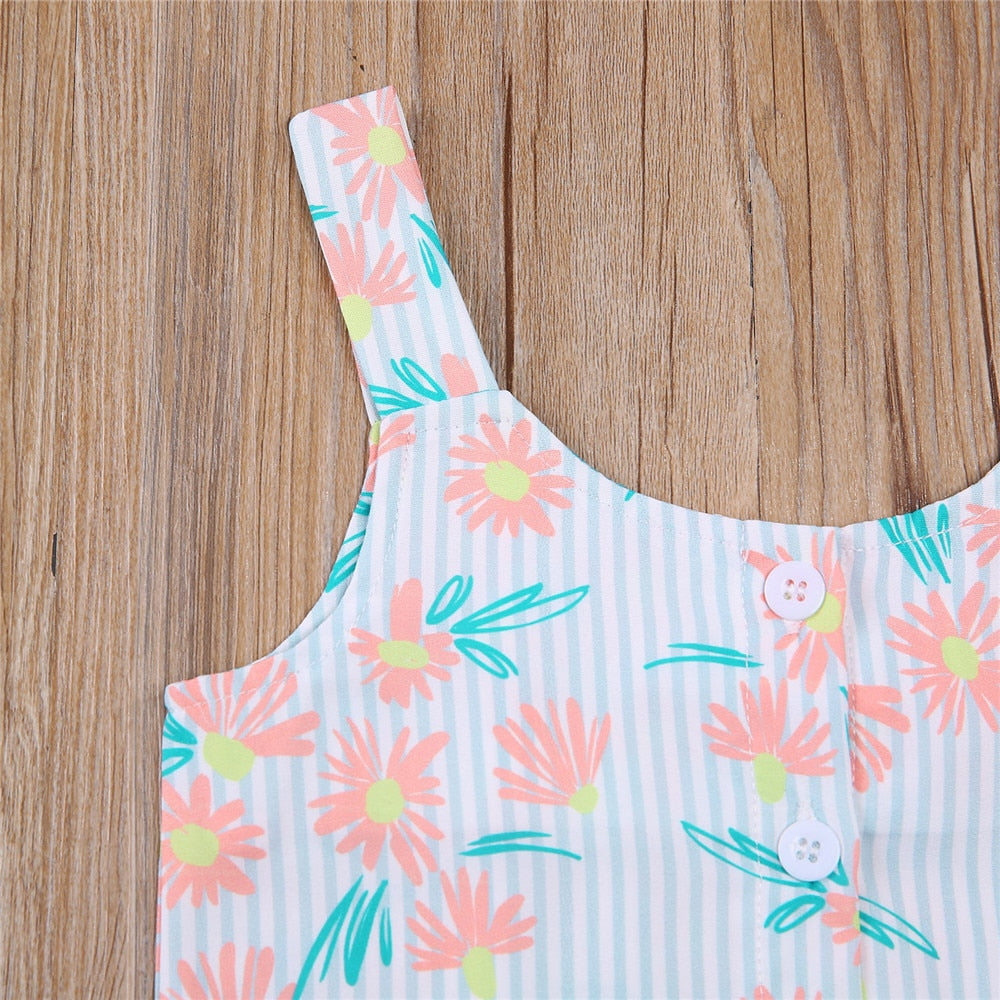 2 Pc -  Small Daisy Print Camisole + Shorts